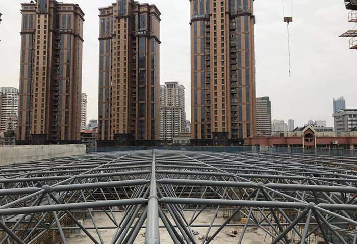 扬州螺栓球网架结构